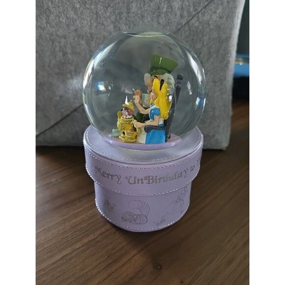 Disney Alice in Wonderland Jewelry Box/Snow Globe A Very Merry Unbirthday To You - Picture 2 of 10